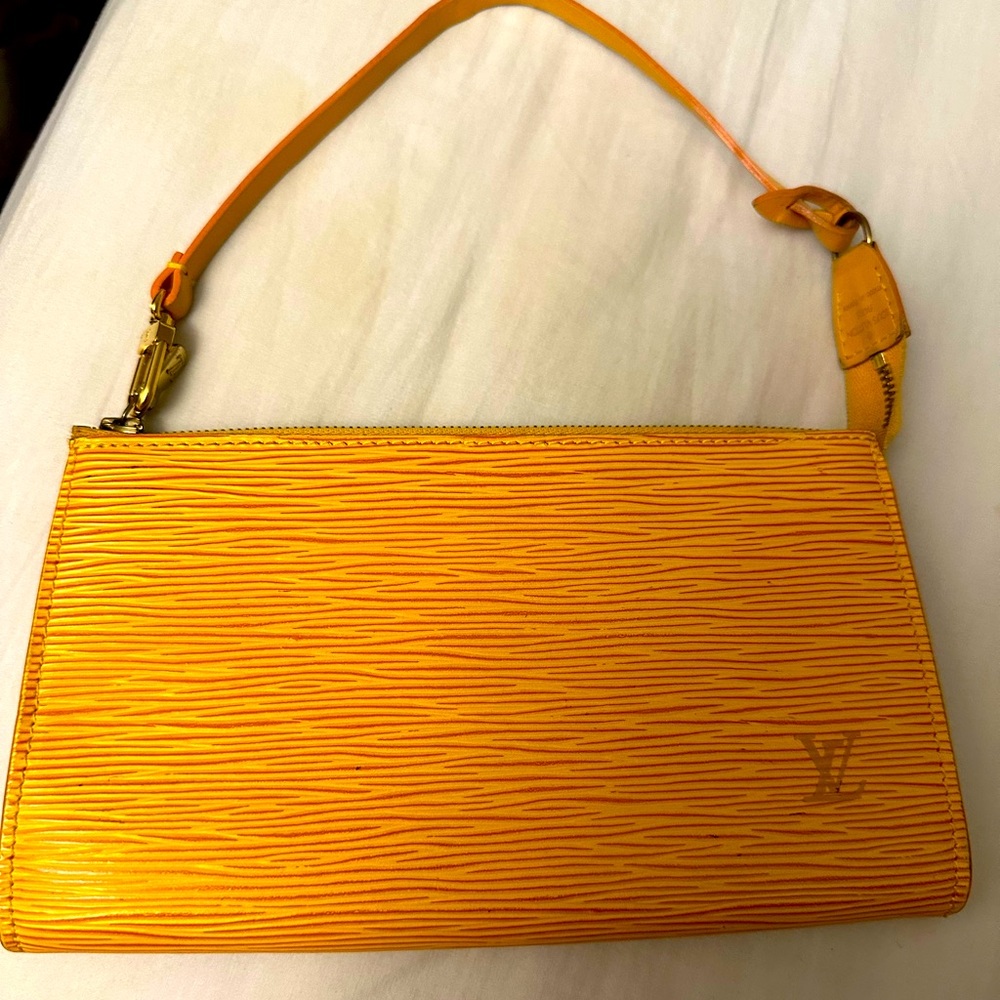 Louis Vuitton authentic